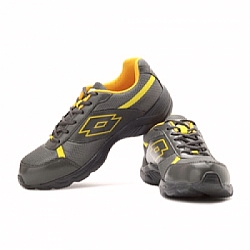 Sports shoes